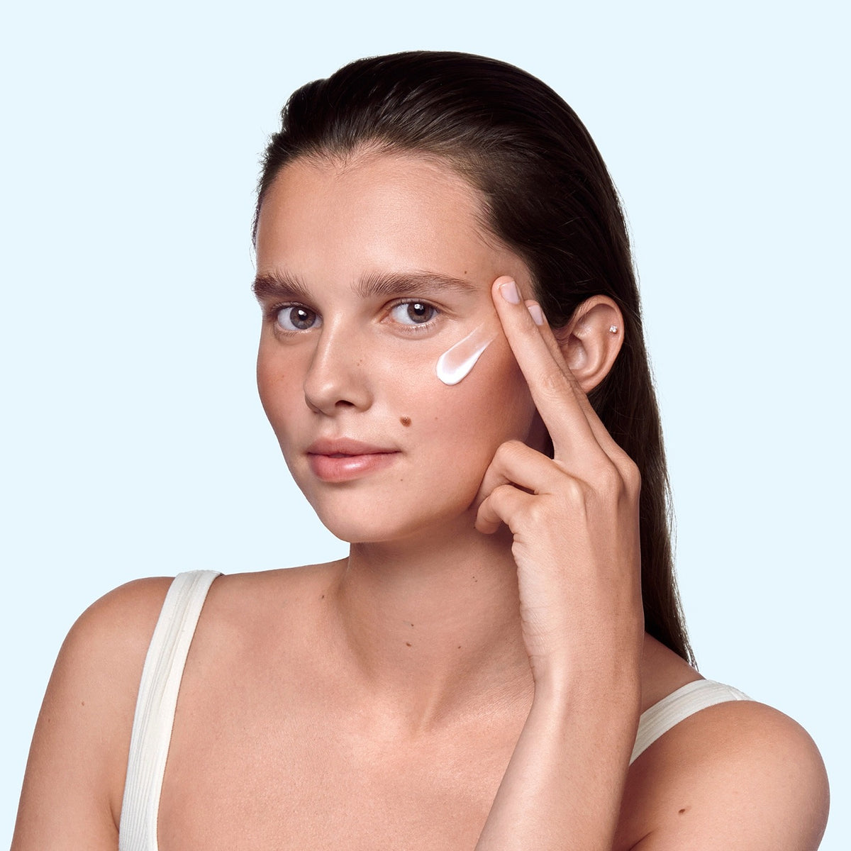 Laneige Water Bank Blue Hyaluronic Cream — mise en situation
