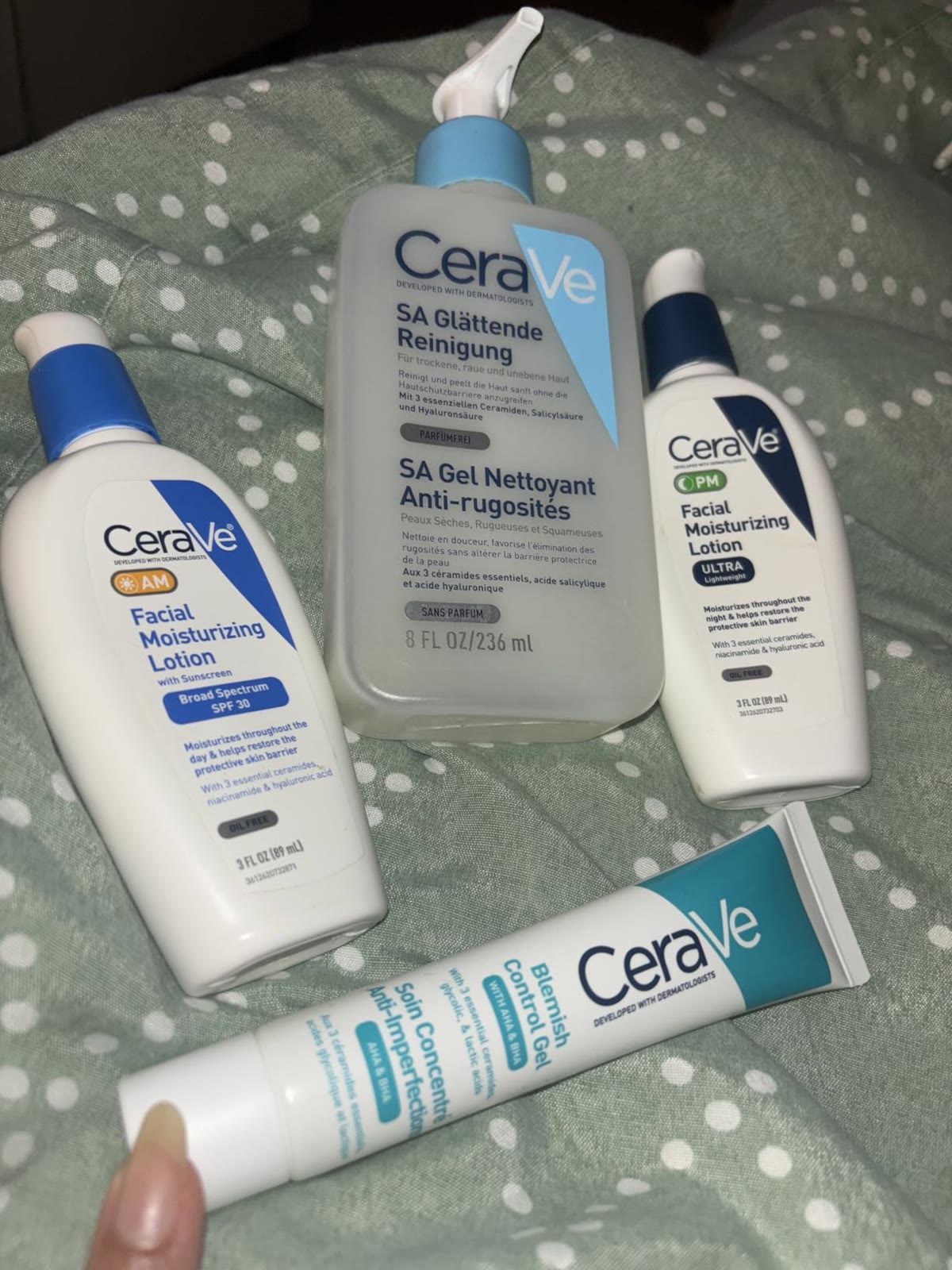 Une sélection de soins CeraVe.
